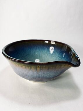 Bill Campbell Northern Lights Drip Glaze Art Pottery  Mixing Bowl Pour Lip Spout
